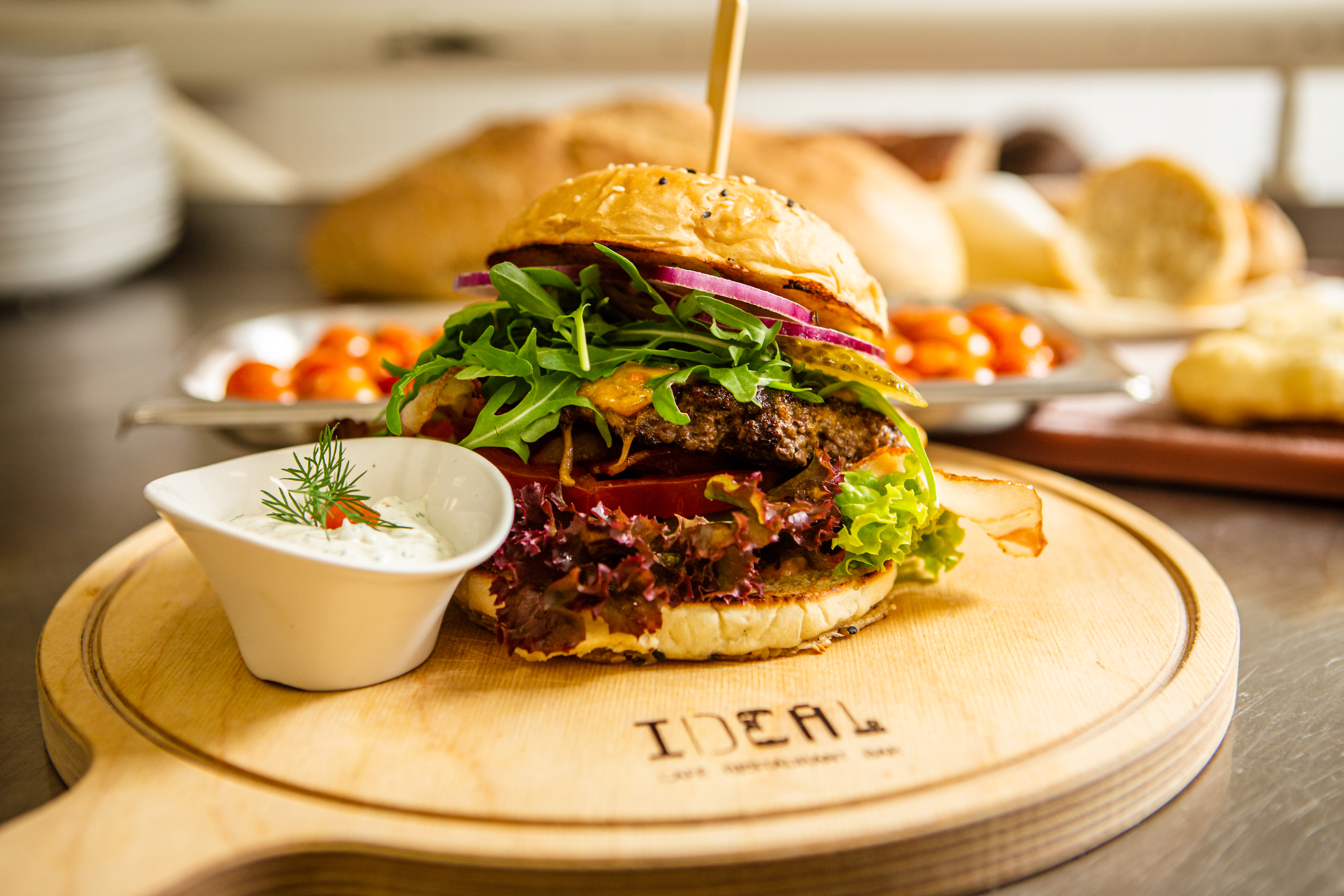 IDEAL Burger